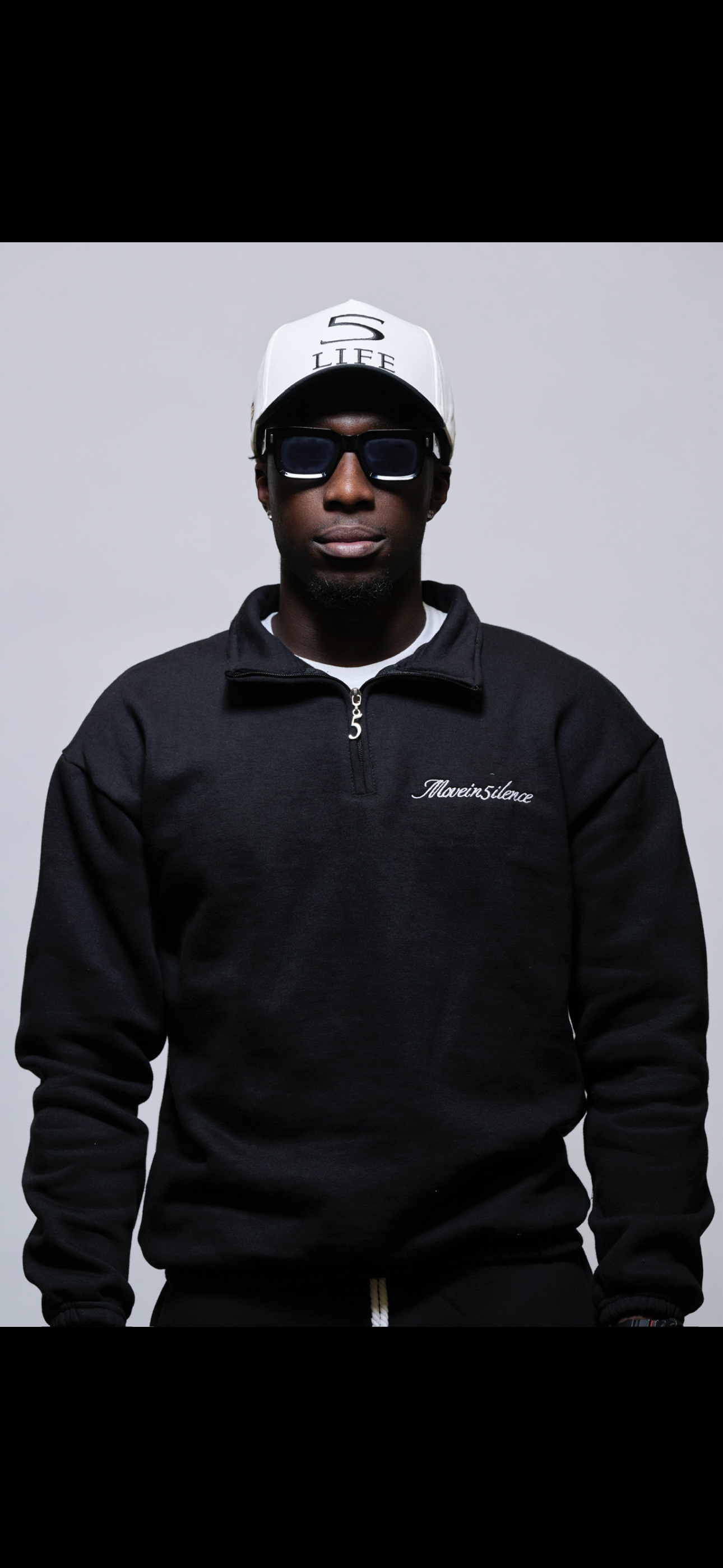 Black MI5 Qtr Zip Top
